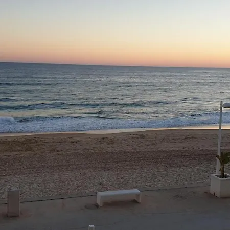 Dream Apartament Frontbeach- Praia Da شقة ساليما