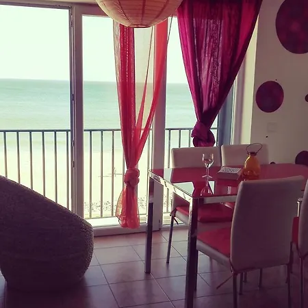 Dream Apartament Frontbeach- Praia Da アパート *